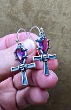 Zilveren oorbellen met klein doodskopje, Ophalen of Verzenden, Gebruikt, Paars, Zilver