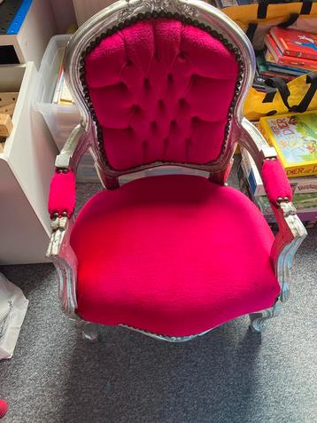 Roze Kinderstoel - Schattig en comfortabel! beschikbaar voor biedingen