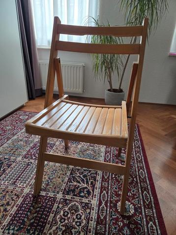 Vintage Houten Klapstoel beschikbaar voor biedingen