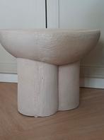 Leuk bijzettafeltje. Beetje betonlook achtig Kwantum, Huis en Inrichting, Tafels | Bijzettafels, Ophalen, Gebruikt, Rond, Minder dan 55 cm