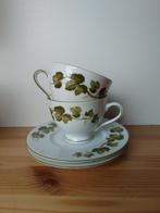 vintage 2 kop en schotel met bladmotief winterling, Ophalen of Verzenden, Zo goed als nieuw, Kop en/of schotel