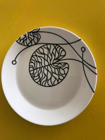 Iittala bottna servies beschikbaar voor biedingen