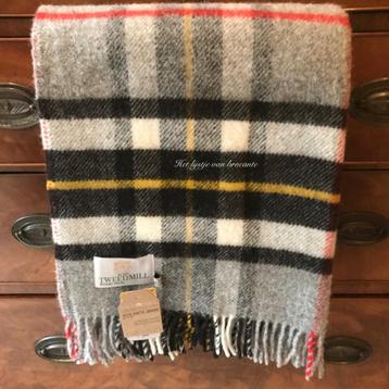 Engels wollen Tweedmill plaid Stewart gray beschikbaar voor biedingen