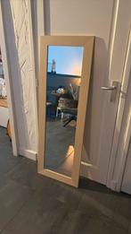 Hout kleurige spiegel 145/50, Ophalen, Zo goed als nieuw, Rechthoekig