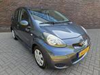 Toyota Aygo 1.0-12V Comfort 5 deurs airco APK 06-2026 radio, Voorwielaandrijving, Stof, Gebruikt, Zwart