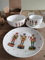 Tk 2 pers clayre and Eef servies notenkraker, Antiek en Kunst, Antiek | Servies compleet, Ophalen of Verzenden