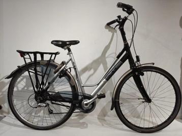 Multicycle Elegance 9 versnellingen met V-brake beschikbaar voor biedingen