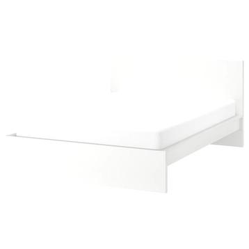 Bedframe  (matras maat 1.60x 2.20)