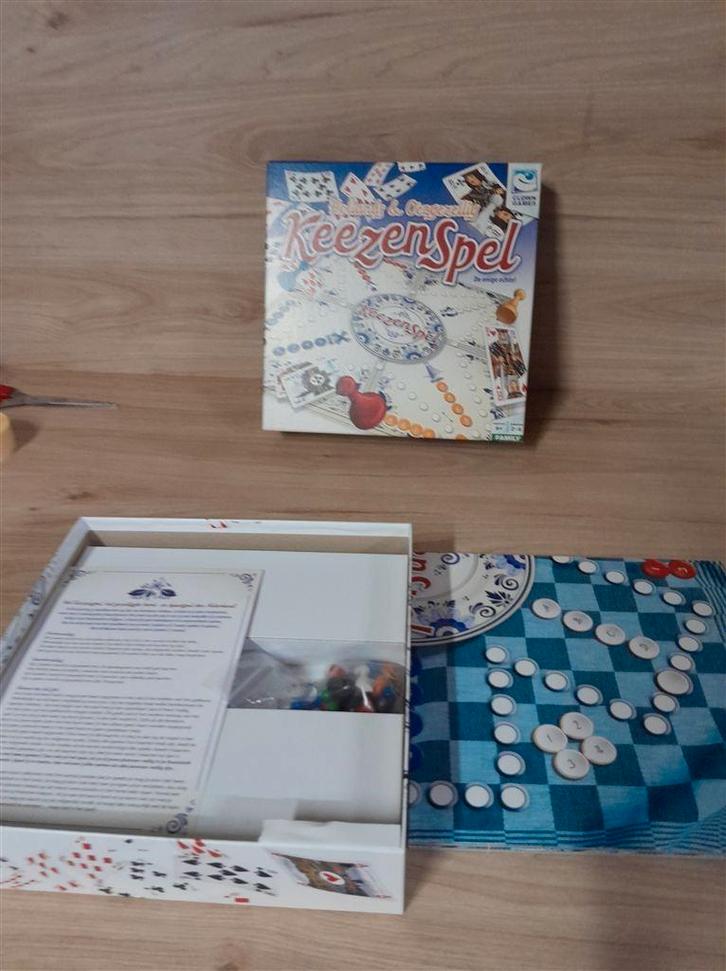 keezenspel - s3213, Hobby en Vrije tijd, Gezelschapsspellen | Bordspellen, Zo goed als nieuw, Ophalen of Verzenden