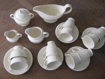 Wedgwood Edme . Roomkannetje van 7.5 cm hoog . 15 euro . 1 R beschikbaar voor biedingen