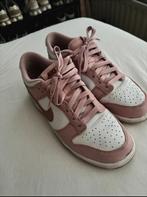 Nike dunk sneakers roze, Kleding | Dames, Schoenen, Ophalen of Verzenden, Roze, Zo goed als nieuw, Sneakers of Gympen