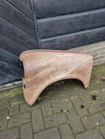 Voorscherm Fiat 600 ( nieuw) beschikbaar voor biedingen