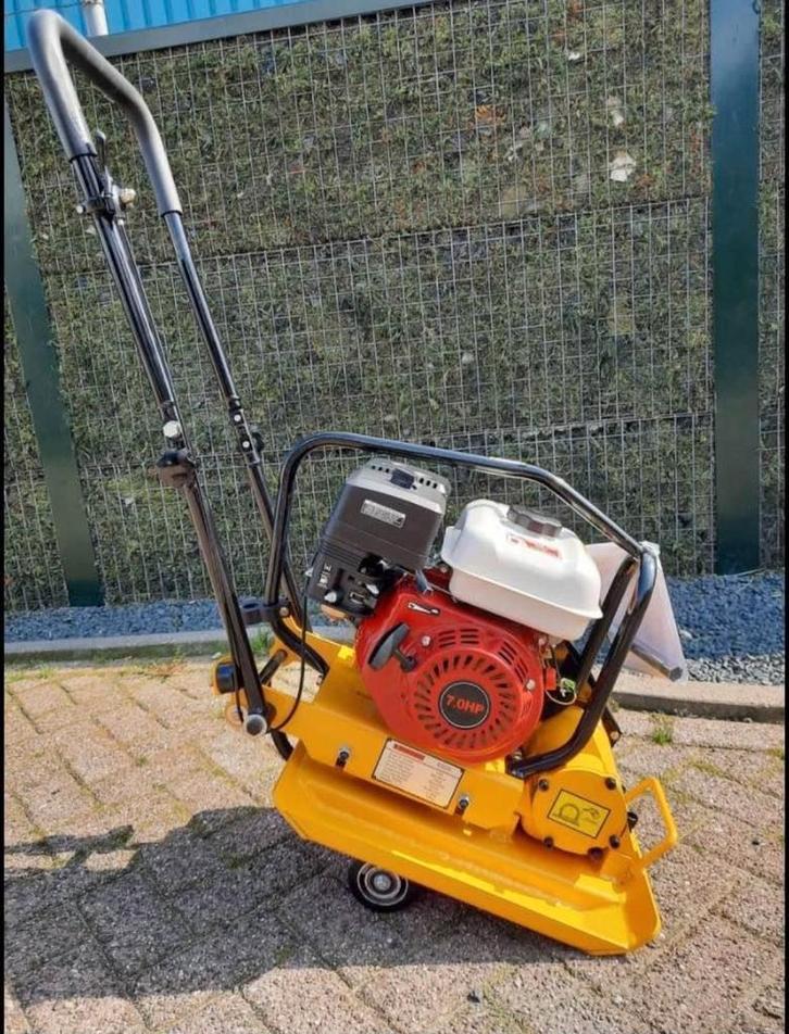 Nieuwe modellen benzine trilplaat met mat, Tuin en Terras, Hand-tuingereedschap, Nieuw, Overige soorten, Ophalen of Verzenden