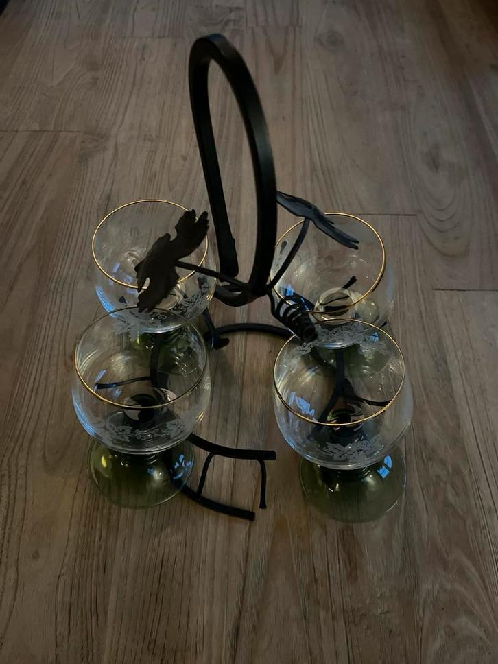 KERST: Wijn glazen set, Huis en Inrichting, Woonaccessoires | Vazen, Gebruikt, Overige kleuren, Minder dan 50 cm, Glas, Ophalen of Verzenden