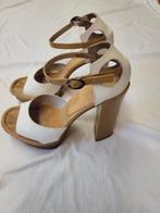 Dames sandalen 100% Echt leer moderne paar, merk TOSCA BLU, Wit, Sandalen of Muiltjes, Zo goed als nieuw, Ophalen