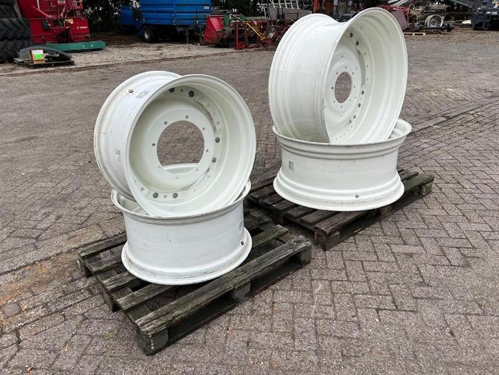 New Holland W12x28 en DWW 18x38 verstelbare velgen, Zakelijke goederen, Agrarisch | Onderdelen | Banden, Velgen en Assen, Ophalen