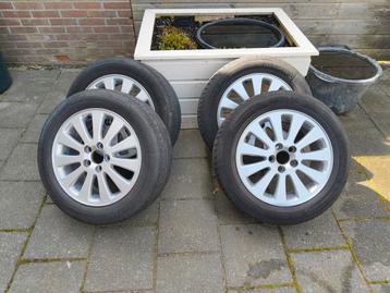 Volvo, V50 velgen R16 beschikbaar voor biedingen