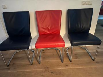 Leren stoelen beschikbaar voor biedingen
