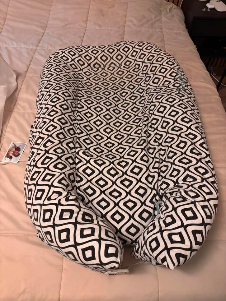 Sleepyhead Grand zwart wit - DockaTot, Kinderen en Baby's, Babymode-accessoires, Zo goed als nieuw, Ophalen