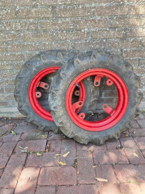 Agria wielen banden met tractor profiel 2 stuks, Tuin en Terras, Hand-tuingereedschap, Gebruikt, Overige soorten, Ophalen of Verzenden