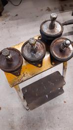 Te koop 4 stuks vetus hydraulisch motor steunen, Ophalen of Verzenden, Gebruikt, Motor en Techniek, Zeilboot of Motorboot