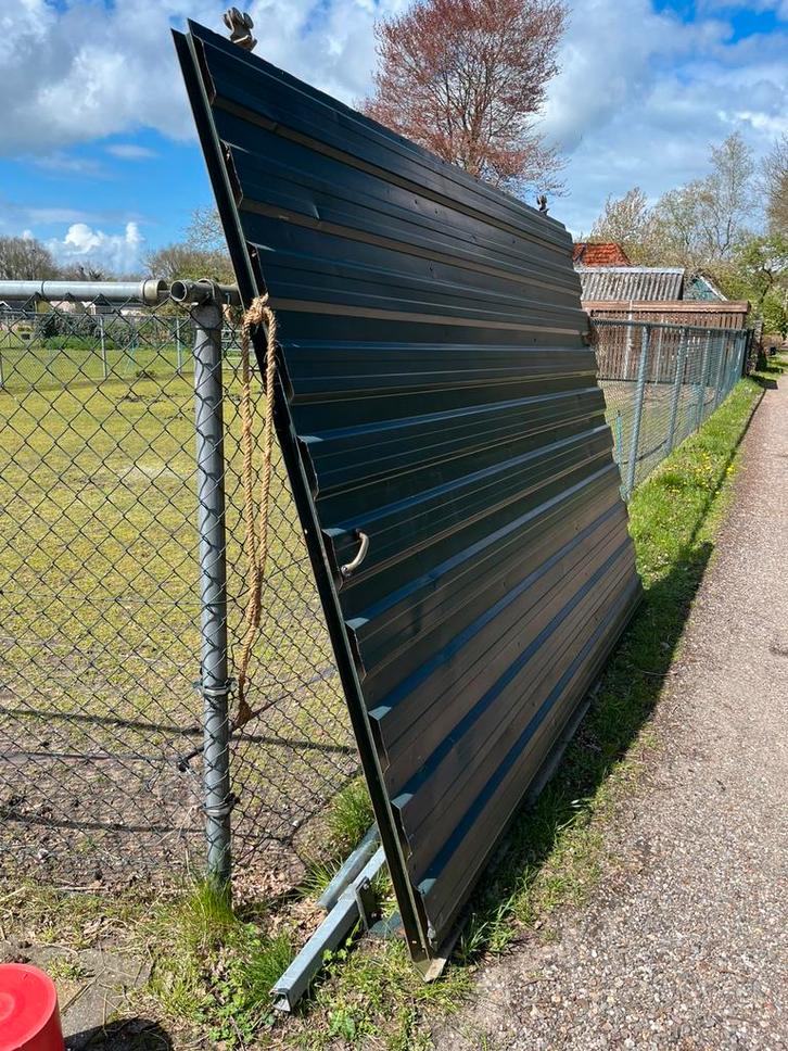 Schuurdeur schuifdeur zware rail 3.10m br. 2.20m. h hangrol, Doe-het-zelf en Verbouw, Deuren en Horren, Gebruikt, Buitendeur, 200 tot 215 cm