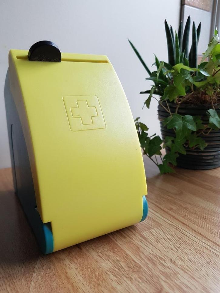 Snogg schuimverband/pleister dispenser, Diversen, Verpleegmiddelen, Zo goed als nieuw, Ophalen of Verzenden