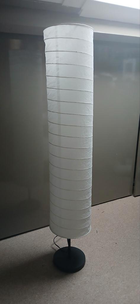 IKEA Holmö staande grote  lamp, Huis en Inrichting, Lampen | Vloerlampen, Zo goed als nieuw, 100 tot 150 cm, Metaal, Overige materialen