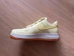 Nike Air Force 1 Geel Gum Zool Maat 36,5, Kleding | Dames, Schoenen, Ophalen of Verzenden, Gedragen, Geel, Sneakers of Gympen