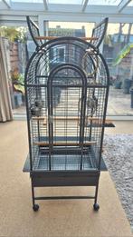Papagaaien kooi met toebehoren., Dieren en Toebehoren, Ophalen, Zo goed als nieuw, Metaal, Vogelkooi