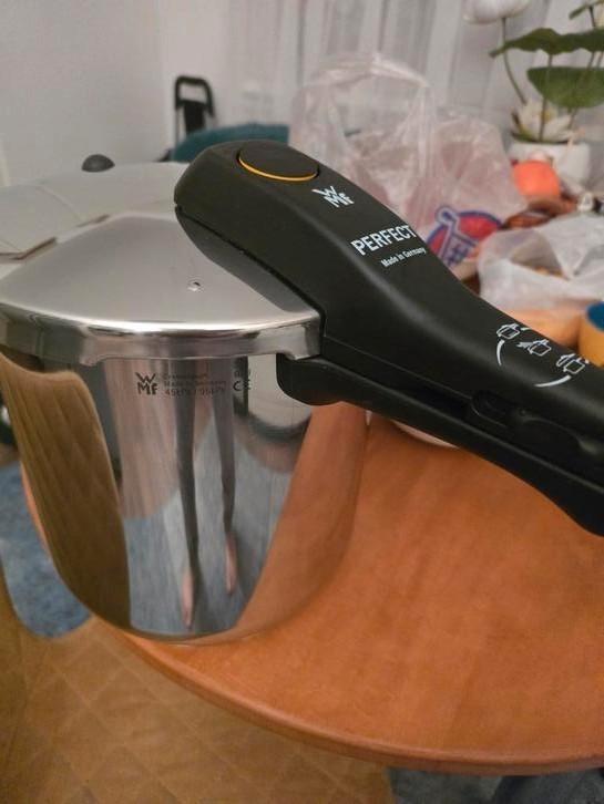 8.5 lt perfect snelkookpan, Huis en Inrichting, Keuken | Potten en Pannen, Zo goed als nieuw, Pannenset, Rvs, Ophalen of Verzenden