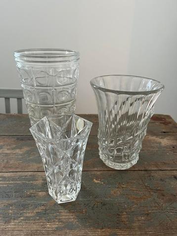 VINTAGE VAZEN GLAS KRISTAL 3 STUKS beschikbaar voor biedingen
