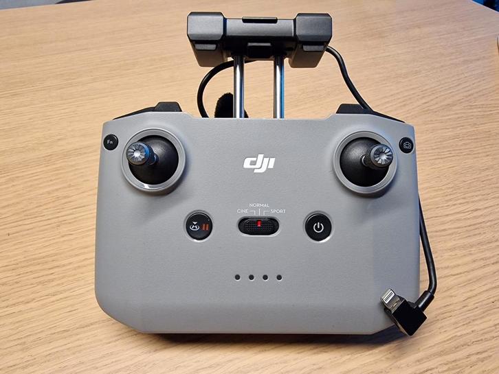 DJI C5 (RC231/RCN1) Afstandsbediening in nieuwstaat, Audio, Tv en Foto, Drones, Zo goed als nieuw, Cameradrone, Standaard kwaliteit