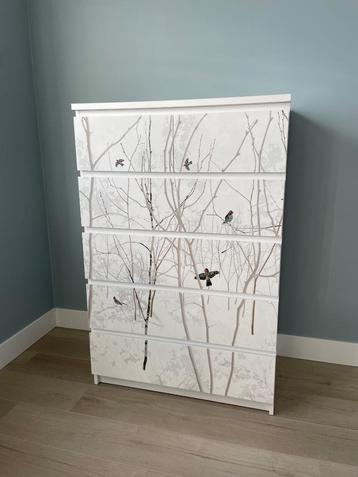 Malm IKEA ladekast, gepimpt met vogeltjes behang