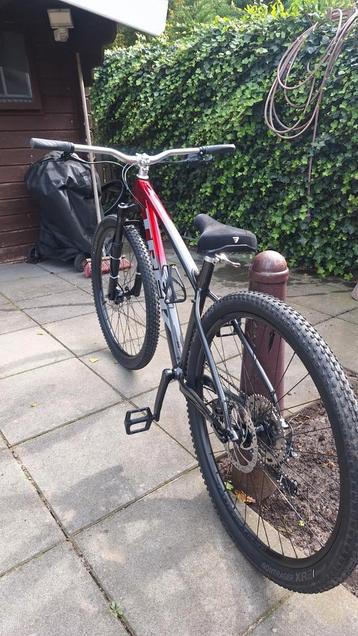29 Custom Trek Marlin 6 Gen 3 large  - Weinig gebruikt! beschikbaar voor biedingen