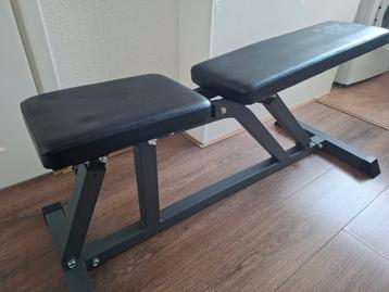 Verstelbaar Fitnessbankje, breed bijna nieuw. beschikbaar voor biedingen