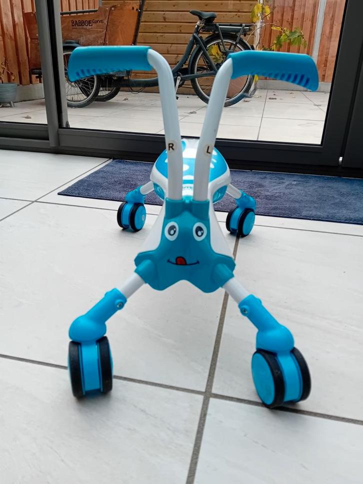 Loopfiets ScrambleBug, Kinderen en Baby's, Speelgoed | Buiten | Voertuigen en Loopfietsen, Gebruikt, Loopvoertuig, Ophalen