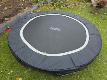 Zeer nette Salta trampoline 235 cm beschikbaar voor biedingen