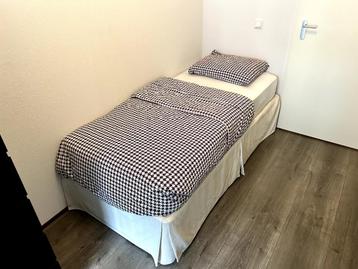 Eenpersoons Simplicity boxspring te koop beschikbaar voor biedingen