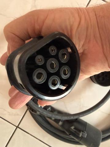 Auto laadkabel beschikbaar voor biedingen