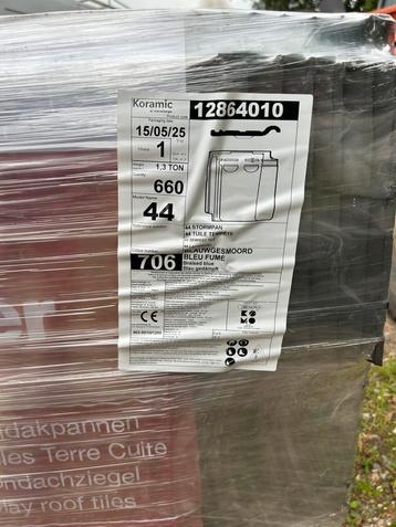 Dakpannen tulle du noir 44 koramic beschikbaar voor biedingen