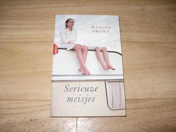 Maxine Swann - Serieuze meisjes (8551) beschikbaar voor biedingen