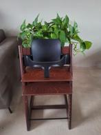 Stokke tripp trapp walnut nieuwste model met babyset, Kinderen en Baby's, Kinderstoelen, Ophalen, Zo goed als nieuw, Meegroeistoel