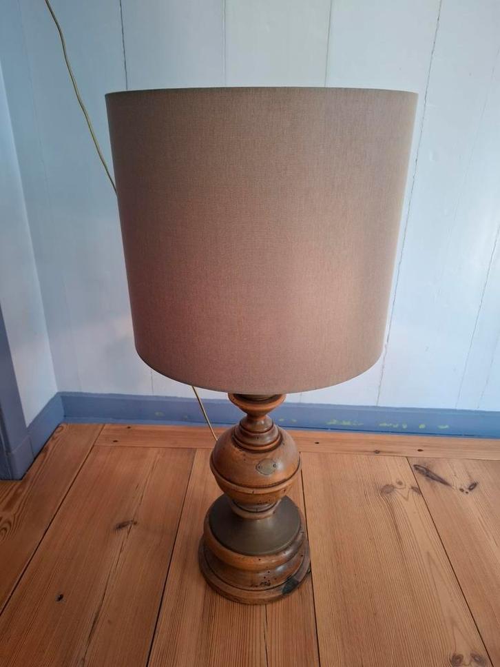 Mooie houten tafellamp. Landelijk. Hoogte 74cm., Huis en Inrichting, Lampen | Tafellampen, Zo goed als nieuw, 50 tot 75 cm, Hout