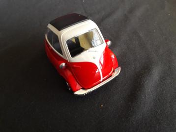 BMW Isetta 250 rood-wit – Welly 1:32 beschikbaar voor biedingen