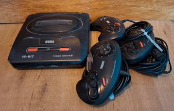 Sega - Megadrive II met controllers en games  beschikbaar voor biedingen