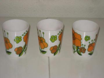 Retro Tefal bekers oranje/groene bloemen 3 stuks  zeldzaam beschikbaar voor biedingen
