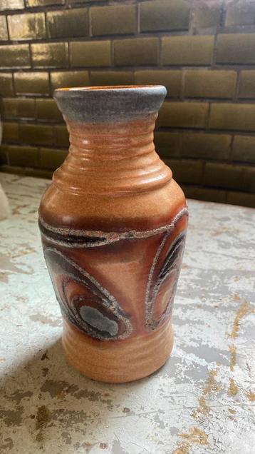 West Germany vaas van Bay Keramik beschikbaar voor biedingen