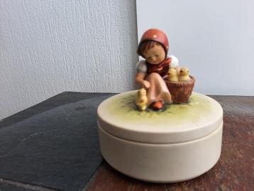 Goebel Hummel Bonbonschaaltje beschikbaar voor biedingen