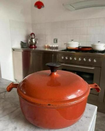 Enzo Mari Le Creuset pan gietijzer bruin maat 20 vintage beschikbaar voor biedingen